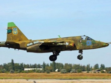 Для установления причин возгорания самолета Су-25 создана комиссия - Генштаб ВС