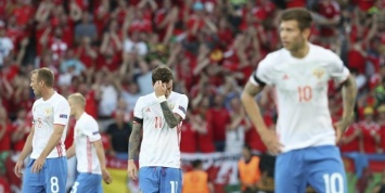 Сборная России по футболу в рейтинге ФИФА опустилась на самое низкое с 1998 года место