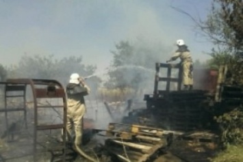В Каланчакском районе горела хозяйственная постройка