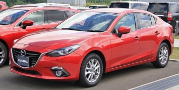 Mazda официально представила обновленную модель Axela