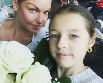 Волочкова со скандалом забрала 10-летнюю дочь из «Артека»