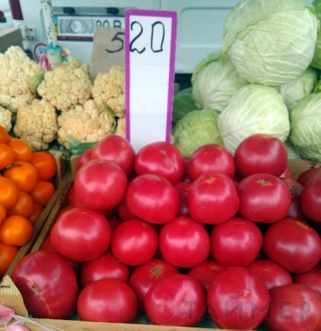 Цены в Одессе: помидоры - от 20 гривен, арбузы - по 8