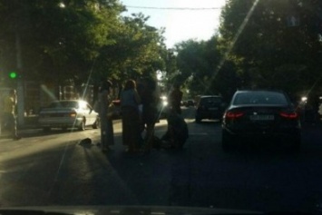 В центре Одессы автолюбитель сбил пешехода и скрылся (ФОТО)