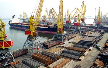 Генпрокуратура: в Ильичевском порту наладили поставки в Крым в обход таможни
