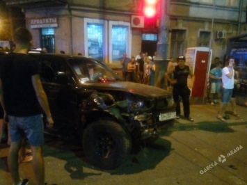 ДТП на одесской Молдаванке: Mitsubishi снес пешехода (фото)