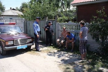 Полиция в Черниговской области пошла по дворам - просят не продавать свой голос