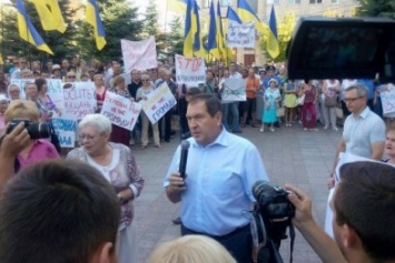 Андрей Райкович обещает протестующим решить проблему с новым названием