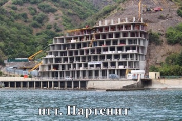 Самострои на крымских берегах разрушают уникальную природу ЮБК
