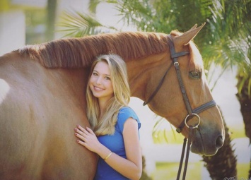 18-летняя дочь Стива Джобса покоряет мир конного спорта [фото]