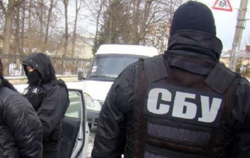 СБУ задержала 2 прокуроров на вымогательстве денег у подозреваемого в госизмене