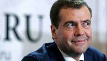 СМИ: Медведев хочет "откровенного разговора" с голландским премьером про MH17
