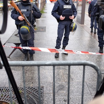 Франция проигрывает в борьбе с терроризмом из-за внутренних конфликтов силовиков - Die Presse