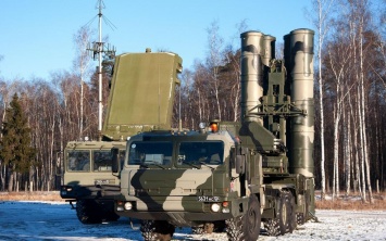 Россия планирует "вооружить" Крым: на полуостров завезут ракетные комплексы С-400