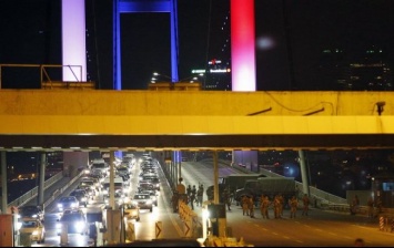 Переворот в Турции: военные заявили о захвате власти в стране