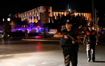 Военный переворот в Турции: погибло 17 полицейских