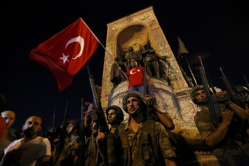 В Турции объявлено военное положение