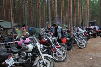 В Карелии открылся десятый фестиваль байкеров «Rock'n'Road»