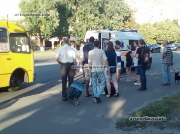 ДТП в Киеве: маршрутка сбила пешехода. ФОТО