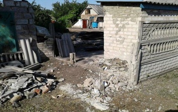 Боевики обстреляли Марьинку, ранена мирная жительница