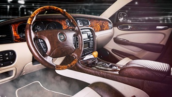 Тюнеры прокачали интерьер седана Jaguar XJ
