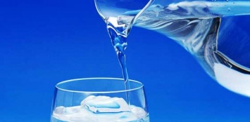 6 полезных свойств минеральной воды