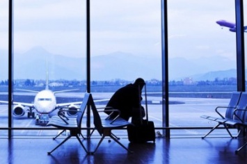В аэропортах Москвы происходит задержка порядка 20 рейсов