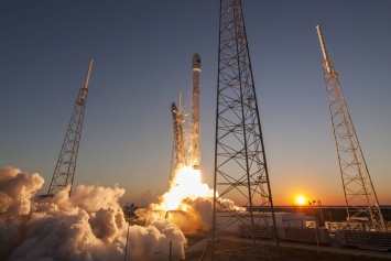 Первая ступень ракеты Falcon 9 успешно вернулась домой
