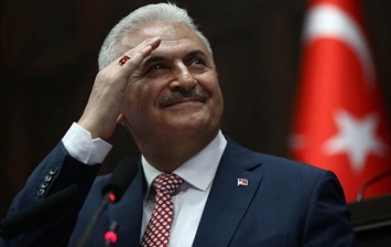 Турецкий премьер пригрозил пересмотром отношений с США