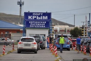 В порту «Крым» тушили пожар - горела чебуречная