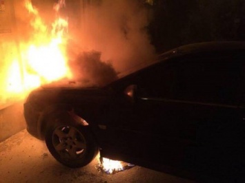 Депутату городского совета Ровно сожгли автомобиль