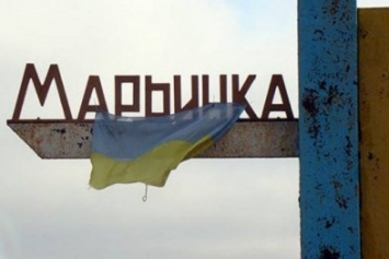 «Все. Приехали!»: На КПВВ «Марьинка» запретили проезд «беспересадочным» минивэнам
