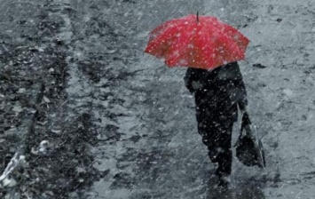 ГАИ предупреждает водителей о сильных дождях и грозах в ближайшие дни