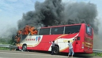 ДТП на Тайване: в автобусе сгорели 26 человек