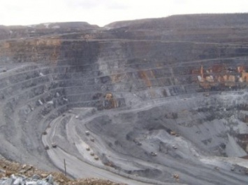 В Красноярском крае на карьере «Восточный» обрушился рудник