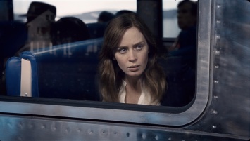 Эмили Блант в первом трейлере фильма "Девушка в поезде"