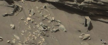 Уфологи увидели на Марсе «древнюю арку» и обвинили NASA в подтасовке фактов