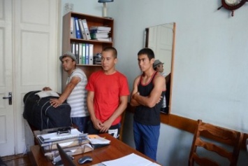 В Ялте за незаконную торговлю привлекли к ответственности граждан Республики Узбекистан