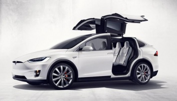 Tesla показала свой новый кроссовер Tesla Model X