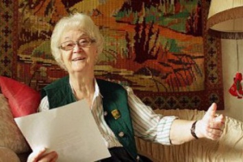Пожилых добропольчан приглашают принять участие в литературном конкурсе