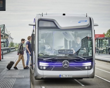 Mercedes протестировал беспилотный автобус CityPilot
