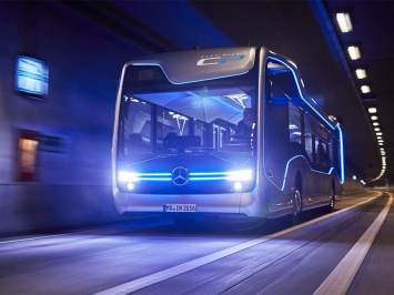 Компания Mercedes провела испытания беспилотного автобуса Future Bus