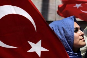 Турция после провала путча охотится за критиками Эрдогана