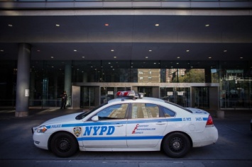В Нью-Йорке этой ночью неизвестные обстреляли полицейских