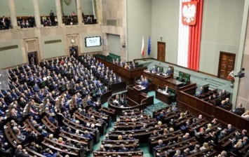 Польский сейм планирует установить 11 июля Днем памяти жертв Волынской трагедии