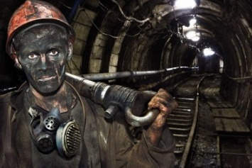 Жебривский: Часть угля, поставляемого из оккупированного Донбасса, добыта в копанках