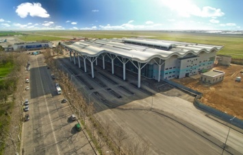 Директор одесского аэропорта: "Старая полоса может ограничить работу нового терминала"