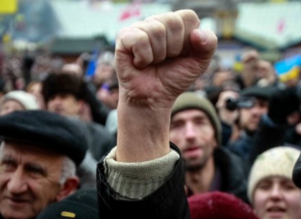 Кто организовывает пикеты на стройплощадках Киева