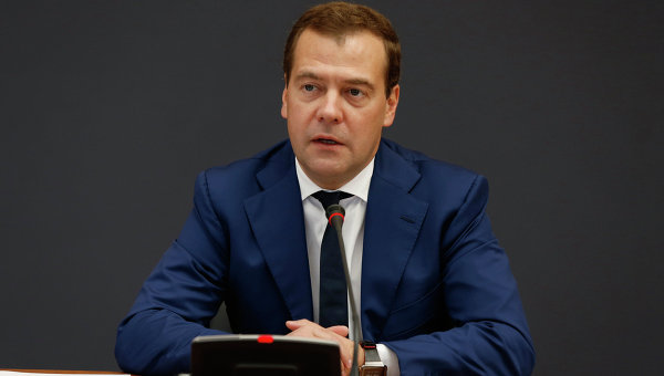 Украина выразила протест в связи с посещением Медведевым Крыма