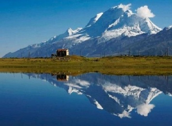 Лавина стала причиной гибели альпинистов в Перу