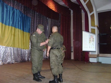 Запорожский военный выполнил норматив первого разряда по гиревому спорту